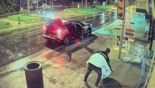 Arabadaki hesap varile uymadı: Çalmak istedi, bagaja sığdıramadı