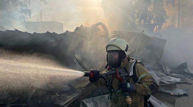 Bayraklı'daki İnşaat Alanında Yangın Çıktı