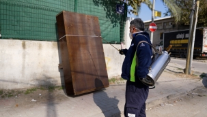 İzmir'de Karasinek Artışına Karşı Yoğun İlaçlama Çalışması