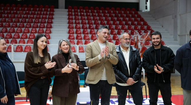 Aliağa Belediyesi Personelinden Başkan Serkan Acar'a Doğum Günü Sürprizi