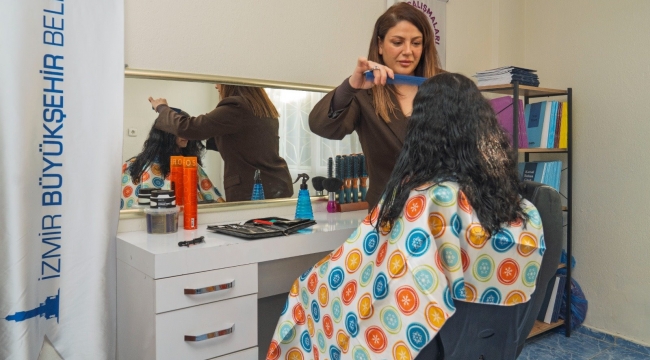 İzmir'de kadınlar için Güçlenme Durakları var