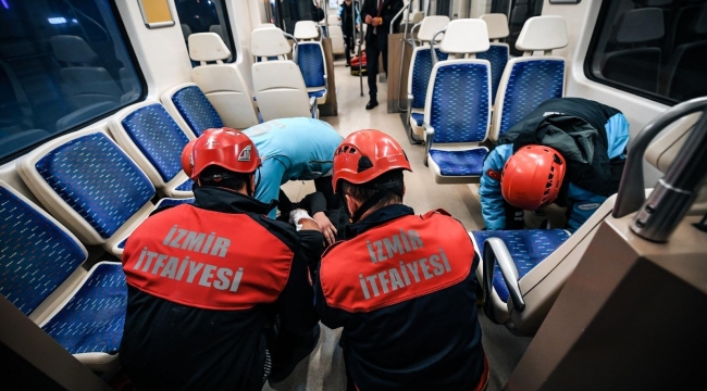 Menemen İZBAN İstasyonu'nda deprem ve kaza tatbikatı