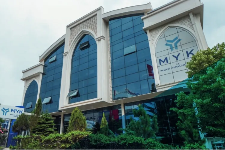 Mesleki Yeterlilik Kurumu'ndan elektronik güvenlik sektörüne yeni standartlar