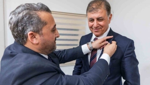 İZAZDER, İzmir Büyükşehir Belediyesi ile İzmir-Bakü kardeşliğini masaya yatırdı