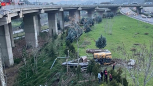 İzmir'de freni boşalan kamyon dehşet saçtı: 3 yaralı