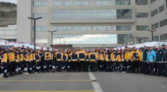 İzmir'de sağlık filosuna 45 yeni ambulans