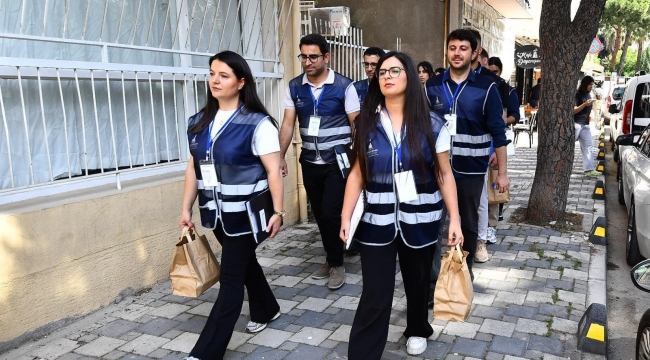 İzmir'de Sosyal Belediyecilik Devam Ediyor:Milyonlarca yardım, yüz binlerce yurttaş