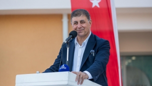 İzmir'de yangında ev alevlere teslim oldu