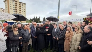 Şakran Cezaevi Önünde CHP'den Tutuklu Öğrenciler İçin Basın Açıklaması