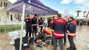 30 Ekim ve 6 Şubat'ın sessiz tanıkları İzmir'de sergilendi