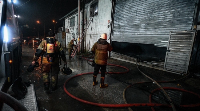 Buca'da mobilya atölyesinde yangın alarmı