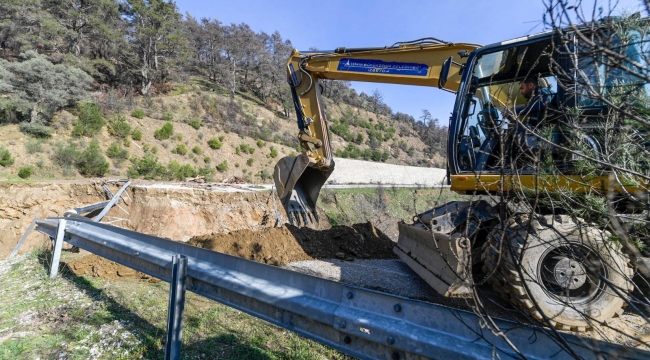 Çöken yolda çalışmalar başladı
