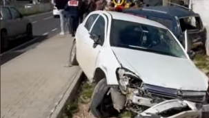 İzmir'de Otomobilin çarptığı kadın hayatını kaybetti, mahalleli yolu kapattı