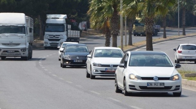 İzmir'de trafiğe kayıtlı araç sayısı 2 milyon 106 bin 883 oldu