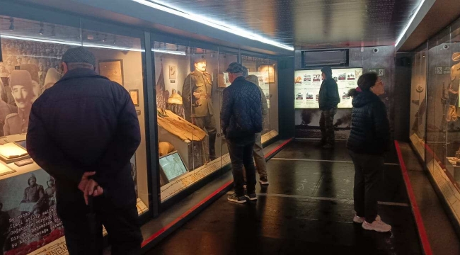 Mobil Müze Aliağa'da Tarihe Yolculuk Yaptırdı