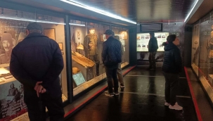 Mobil Müze Aliağa'da Tarihe Yolculuk Yaptırdı