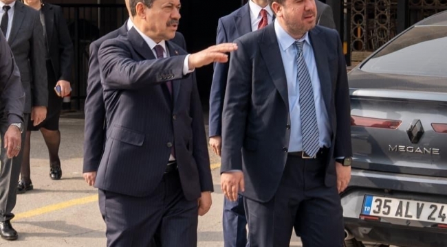 Adalet Bakan Yardımcısı Tuncay, İzmir Adliyesi'ni ziyaret etti