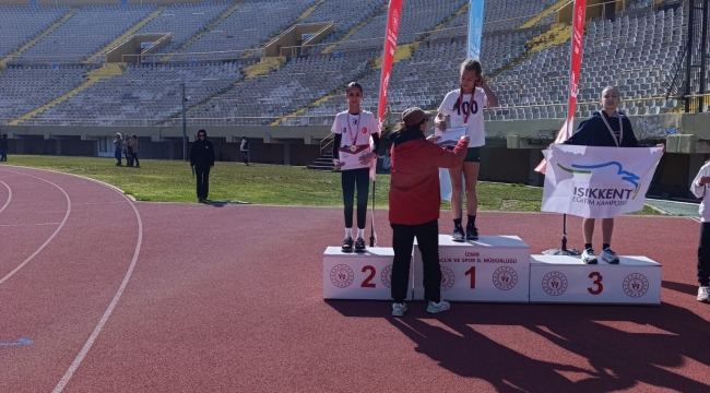 Aliağa'da Özel Sporculardan Atletizmde Başarı