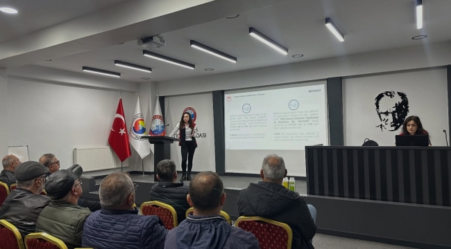 Aliağa'da üreticilere B-Reçete ve bitki koruma eğitimi