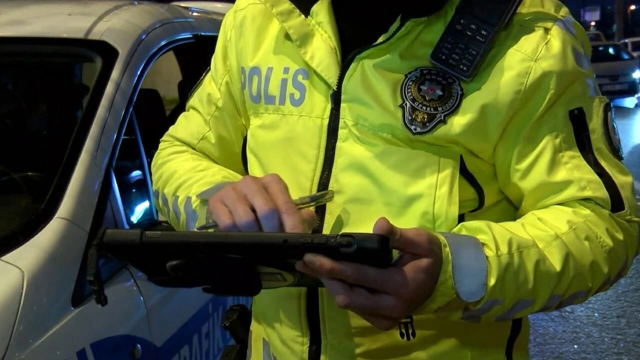 APP plaka kullananlara para cezası ve trafikten men