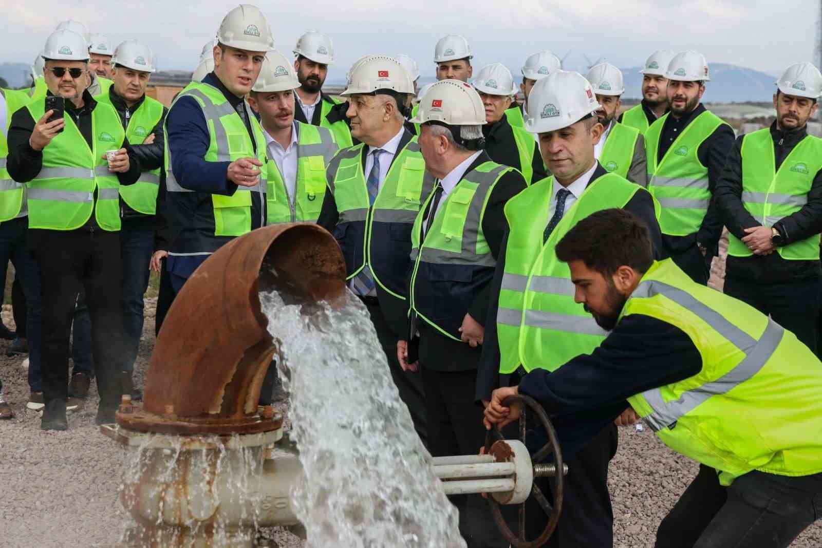 Avrupa'nın en büyük sera kümelenmelerinden biri Dikili'de yükseliyor
