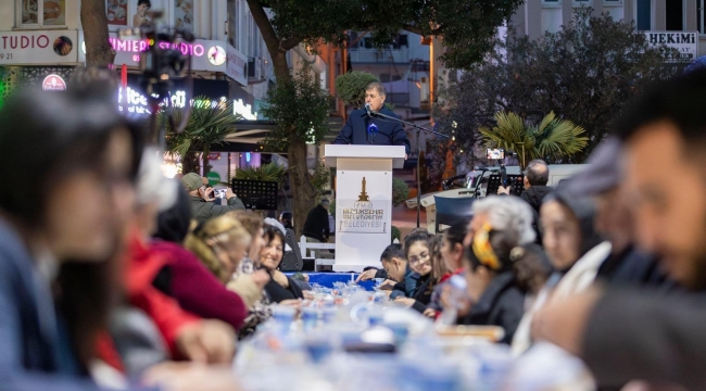 Başkan Tugay: Ne saraylara ne şatafatlı sofralara ihtiyacımız var