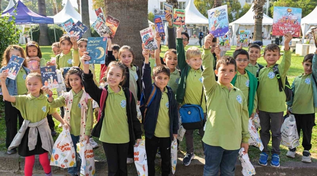 İZKİTAP - 7. İzmir Kitap Fuarı 17-26 Nisan'da Kültürpark'ta