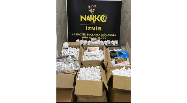 İzmir'de 366 bin 400 uyuşturucu hap ele geçirildi