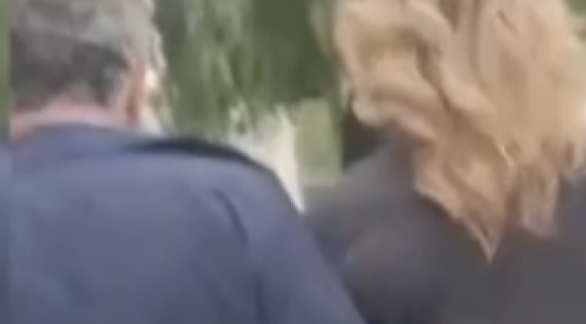 İzmir'de eski belediye başkanının zor anları: Eski çalışandan sokak ortasında tepki