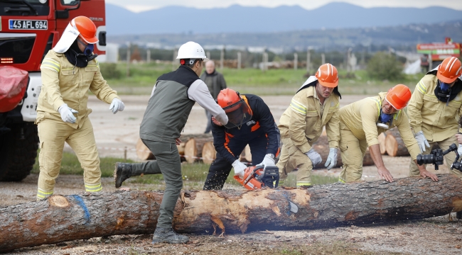 İzmir'de Türkiye Ormancılık Yarışmaları kapsamında bölge etabı başladı