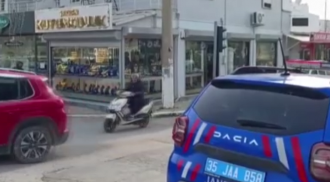 İzmir'deki silahlı kuyumcu soygunu kamerada