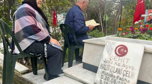 Kadifekale Hava Şehitliği'nde bayram öncesi ziyareti