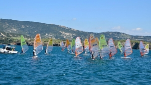 Valilik Kupası Yelken Yarışları Foçada Yapıldı