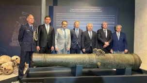 Aliağa'da Söküme gelen gemiden 17. yüzyıla ait bronz top çıktı