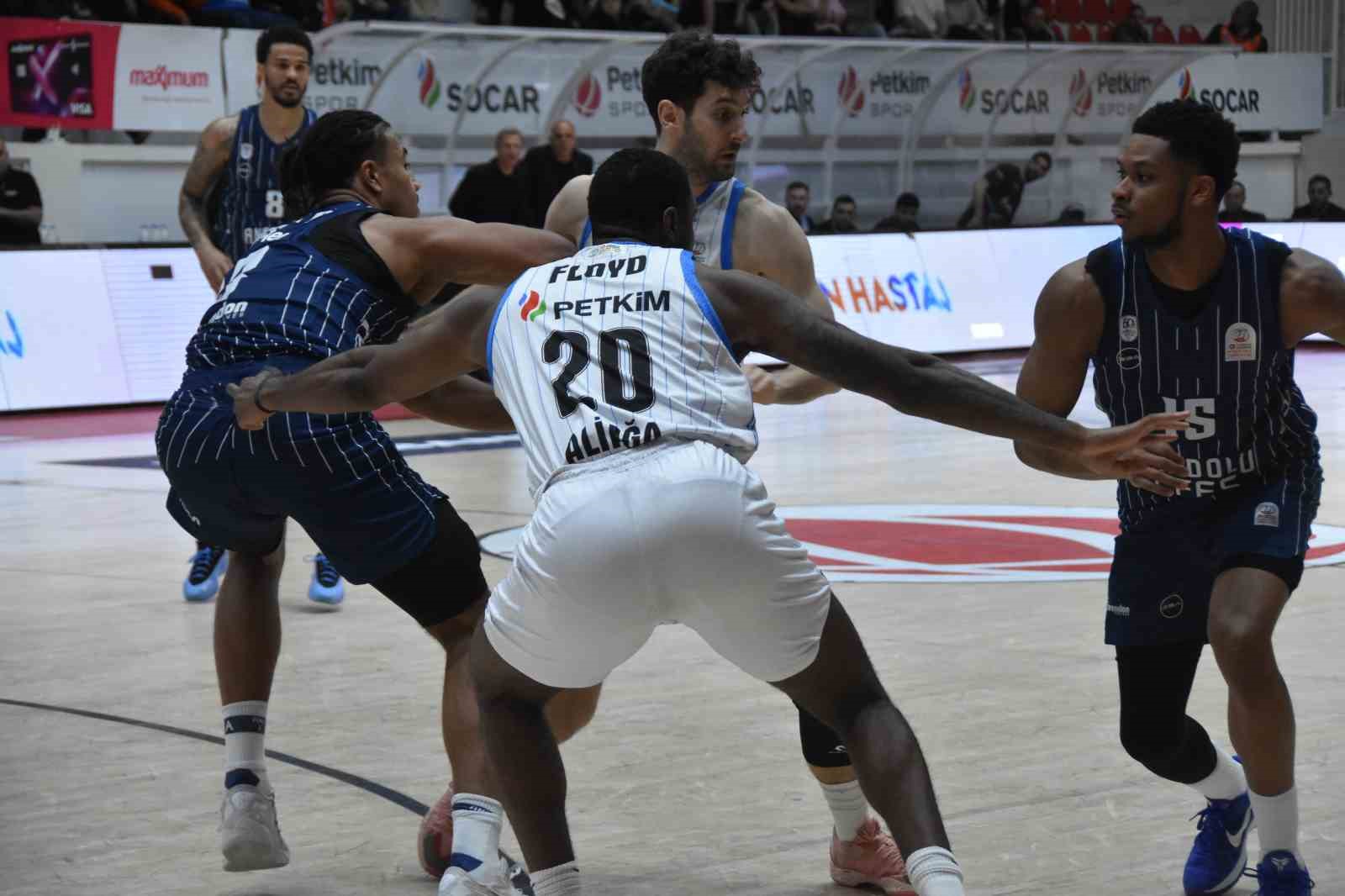 Aliağa Petkimspor:60 - A. Efes: 85