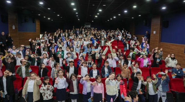 Aliağalı Minikler Belediye Yönetimini Yerinde Öğrendi