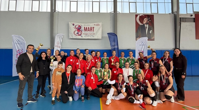 EVİNİN SULTANLARI FOÇADA FİLEYE UZANDI