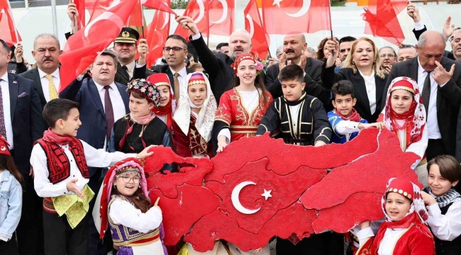 Menemen'de coşkulu kutlama