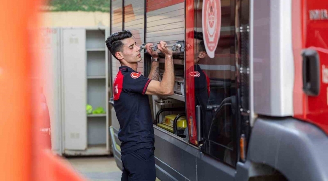 Alevlerin içine 19'unda girdi