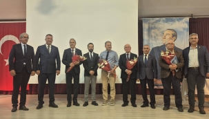 Aliağa'da "Köy Enstitülerinden Günümüze Eğitim ve Türkiye" Paneli Düzenlendi