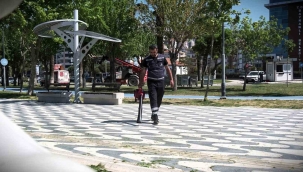 Bayram öncesi İzmir'in parklarında yoğun mesai