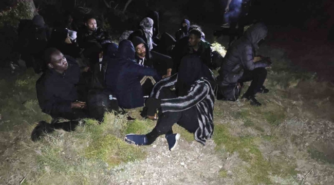 İzmir'de 3'ü çocuk 29 düzensiz göçmen yakalandı