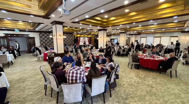 MHP İzmir İl Başkanlığı'ndan anlamlı Anneler Günü kutlaması