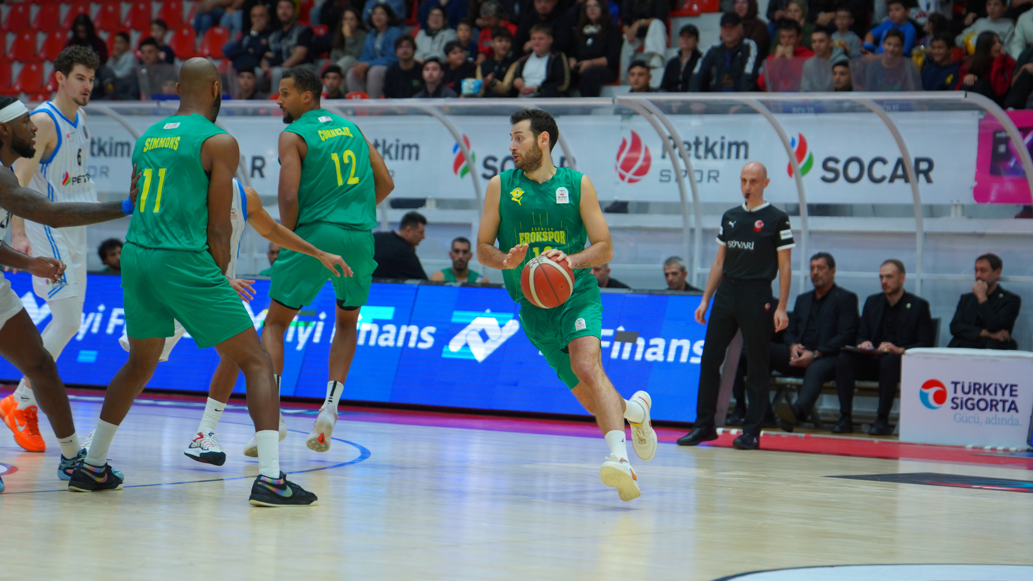 Aliağa Petkimspor, Thomas Akyazılı'yı renklerine bağladı