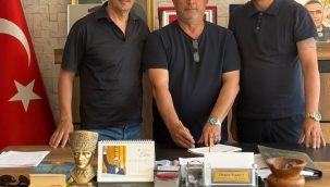 Eski Anahtar Parti İlçe Başkanı Hakan Erkekaslan İYİ Parti'ye Katıldı