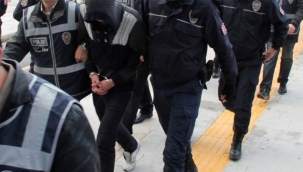 İzmir'de FETÖ, yolsuzluk ve kara para operasyonu: 3 ayrı suça eş zamanlı baskın