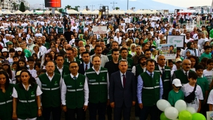 İzmir'de öğrenciler Yeşilay Bağımsızlık Festivali'nde buluştu