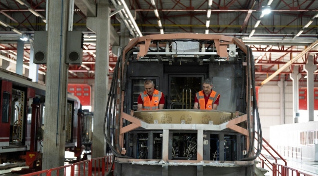 İzmir Metro araçlarını kendi gücüyle yeniliyor