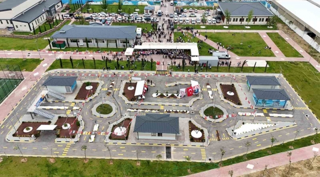 Asarlık Trafik Eğitim Parkuru'nda her gün 50 çocuk kuralları öğreniyor