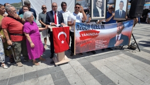 CHP Foça İlçe Örgütü Partiden Topluca İstifa Etti